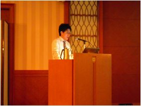 発表の様子（平井健二）