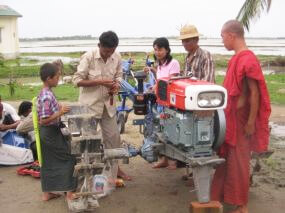 稲作のための耕運機の寄贈による生活自立の支援（ミャンマー国イラワジ管区）